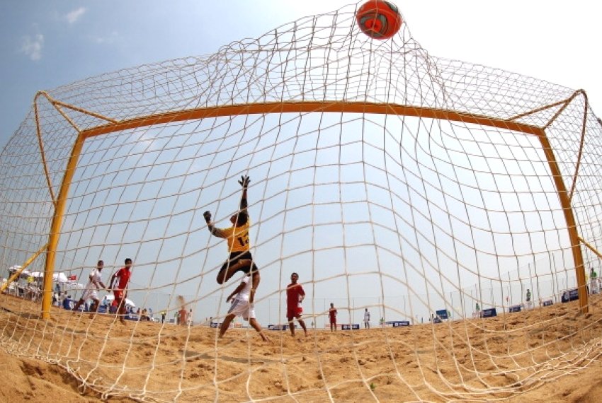Joo Neiva enfrenta o Rio Branco em amistoso, na Praia de Camburi, nesta sexta-feira (17) - Beach soccer