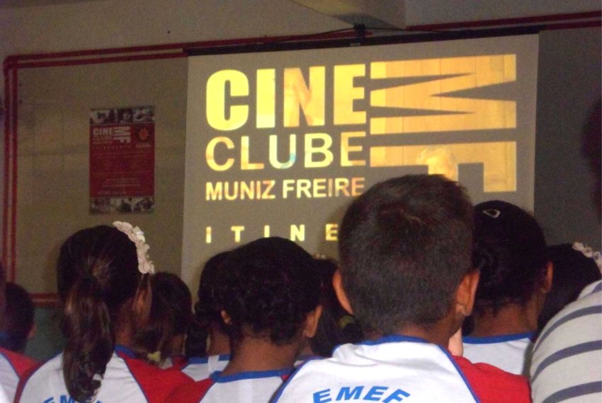 Projeto realizar a organizao e distribuio do acervo de 56 obras audiovisuais muniz-freirenses - Cineclube