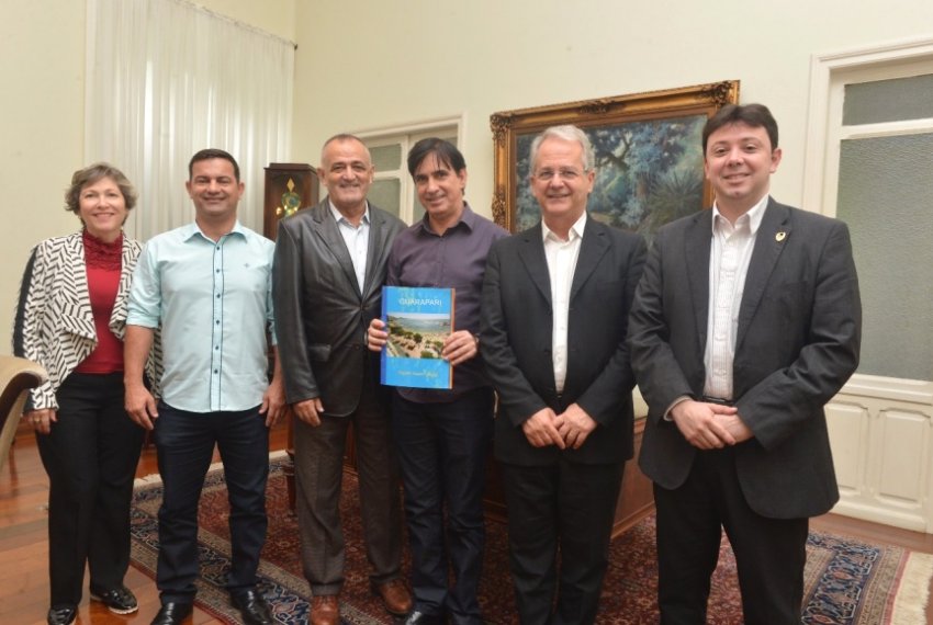 Governo do Estado faz reunio com Prefeito Municipal, Secretrios e Lideranas de Guarapari sobre a vinda de Cruzeiros para o municpio - Turismo