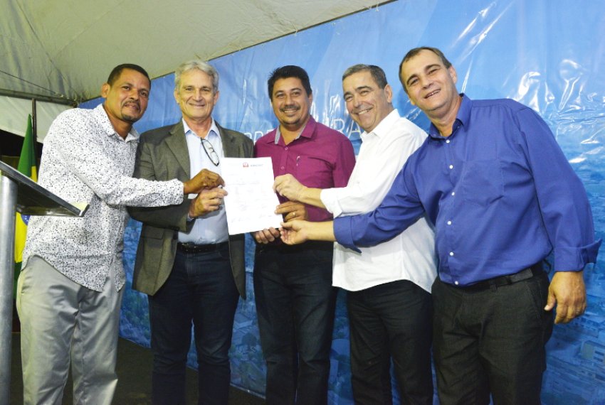 Prefeitura oficializa obras em Nova Conquista e Morobazinho - Ordem de servio