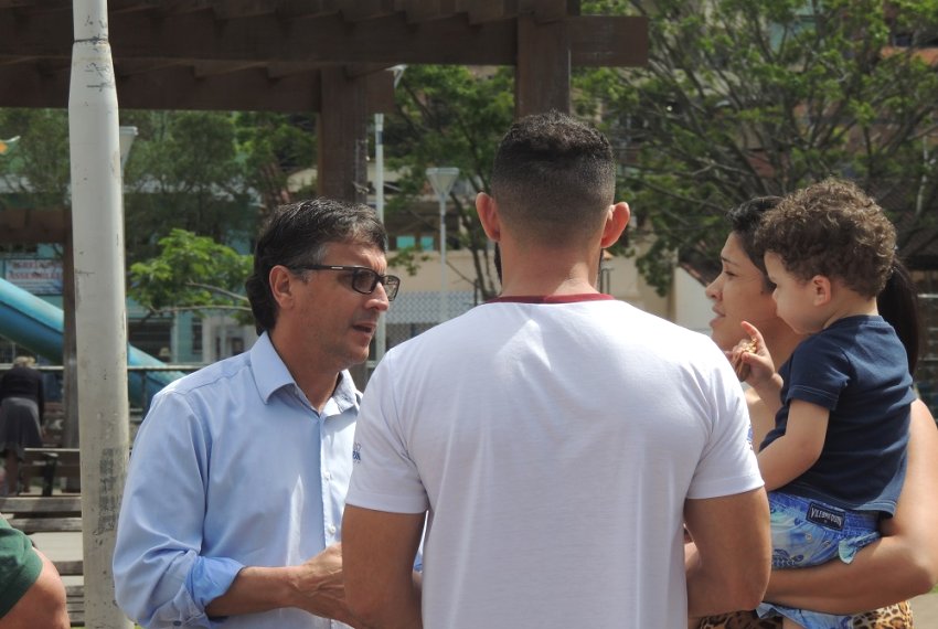 Vereador Sandro Parrini Busca integrao com comunidades - Destaque