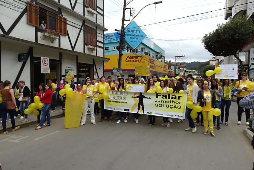 Caminhada promove preveno ao suicdio - Setembro Amarelo