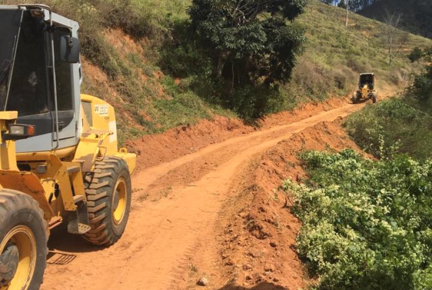 Prefeitura reabre estrada entre crregos So Pedro e Gamb - Trnsito