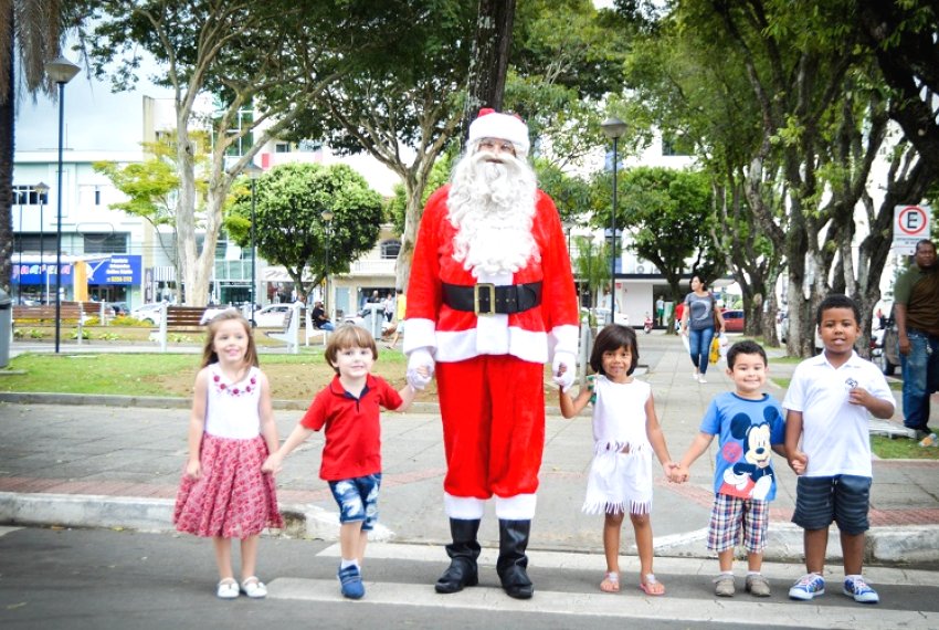 Papai Noel estar na Praa Monsenhor Guilherme Schmitz - Natal Encantado