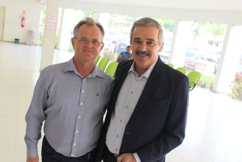Guerino e Felismino pedem obras de recuperao da ES 245 - Escoamento rural