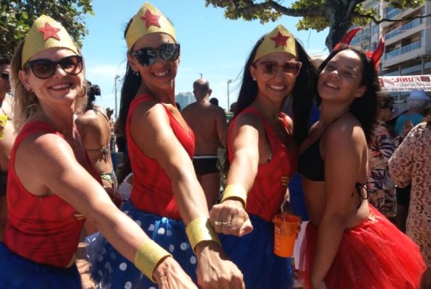 Turistas elogiam clima familiar do carnaval de Guarapari - Diverso