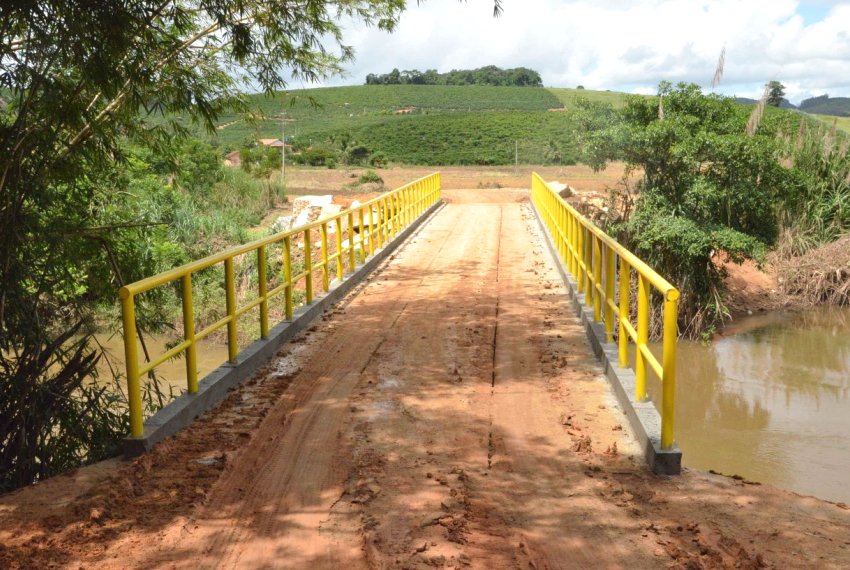 Ponte que liga So Gabriel a So Domingos  inaugurada - Agricultura