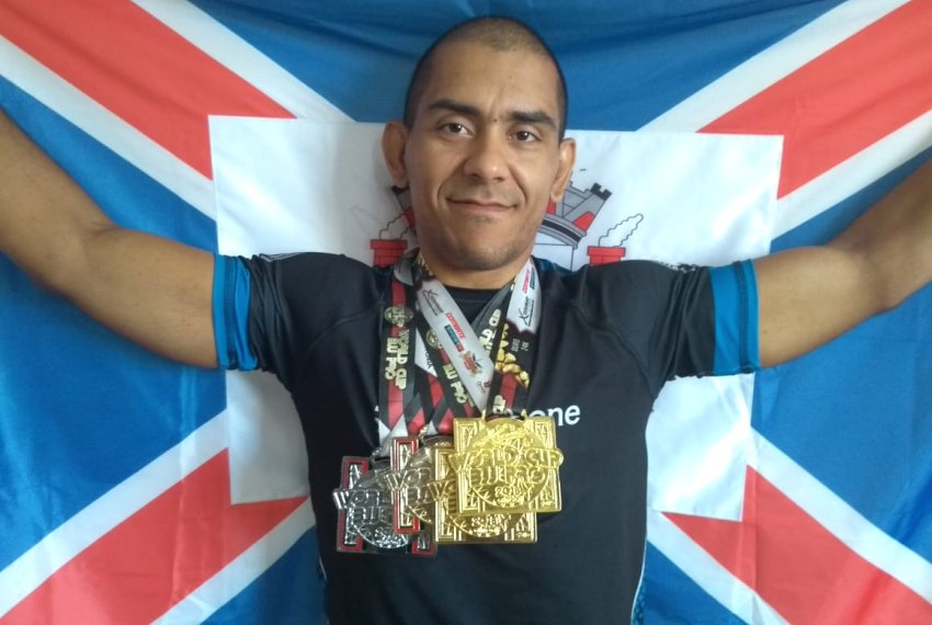 Atleta de Aracruz conquista dois ouros e uma prata - Mundial de Jiu jitsu