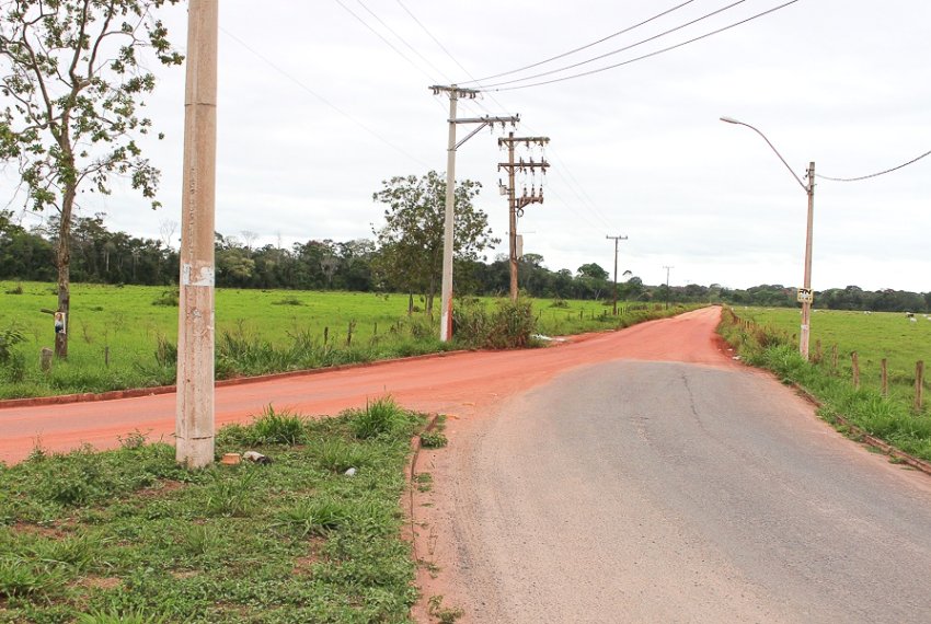 Estrada que liga Linhares a Povoao ser asfaltada - Integrao
