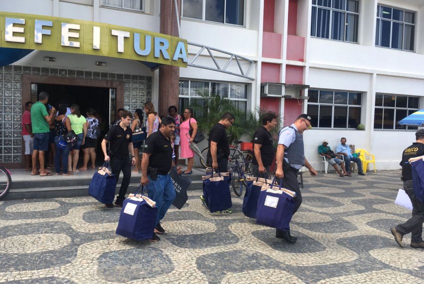 MPES bloqueia bens do prefeito de Jaguar - Corrupo