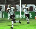 Deportiva vence de virada e segue na cola do Aracruz - Futebol
